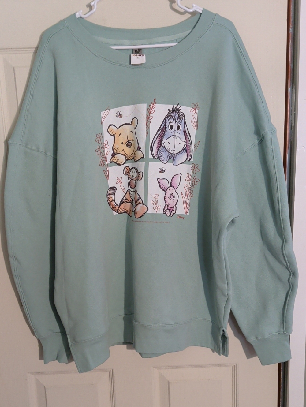 Winnie & Friends NWT Disney Sweatshirt XL